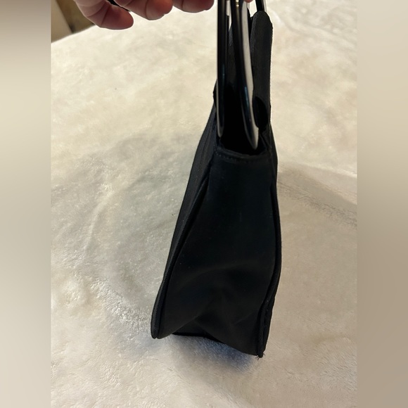 Vintage Black and White Small Floral Design Handbag - Picture 7 of 10